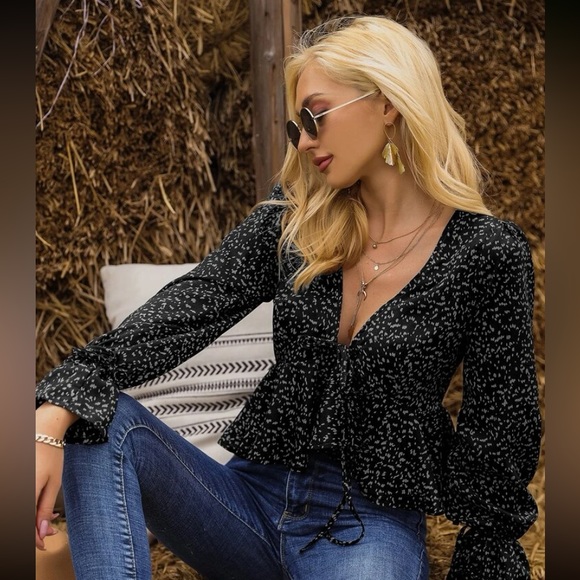 Brand: Shein Size: XS - Picture 1 of 3